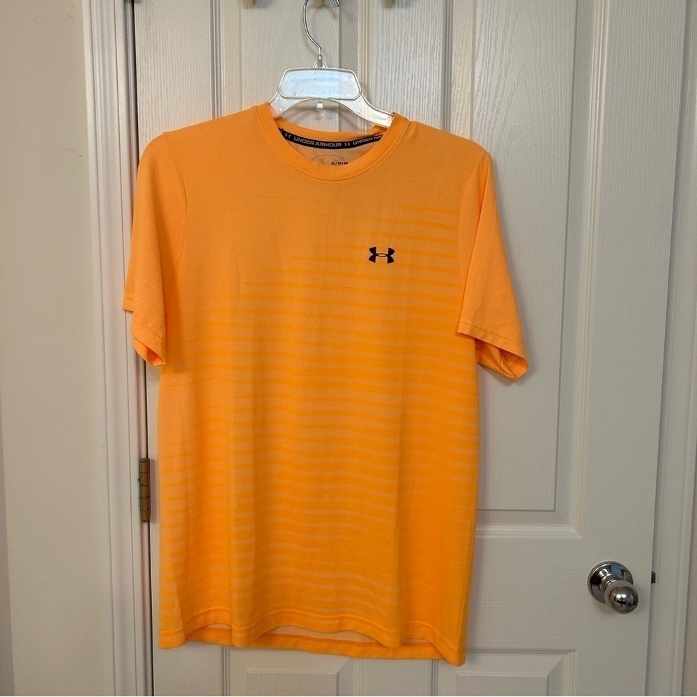 Under Armour Men's Seamless Fade Short Sleeve T-Shirt in Orange/Black Size XL - Picture 5 of 8
